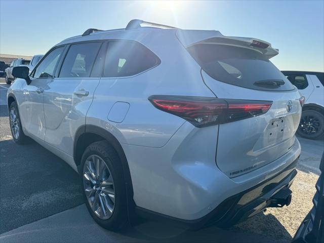 2021 toyota highlander limited