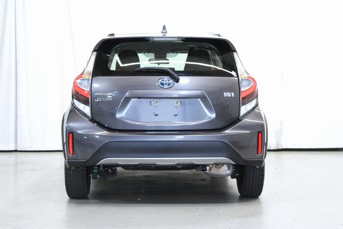 used 2018 toyota prius c four