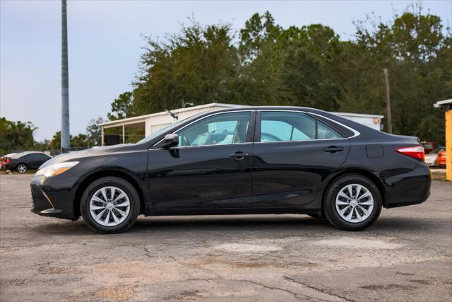 2017 toyota camry le