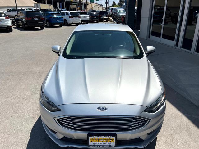2018 ford fusion se