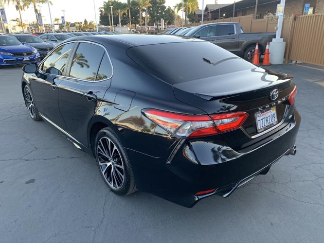 used 2018 toyota camry se huntington beach, ca 92648 for sale in huntington beach, california
