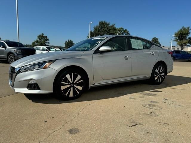 2022 nissan altima 2.5 sv