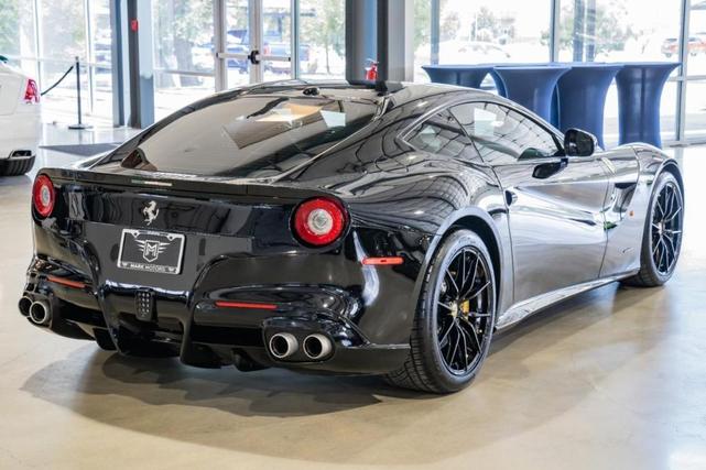 2014 ferrari f12berlinetta base
