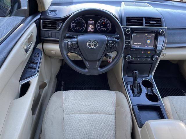 2017 toyota camry le