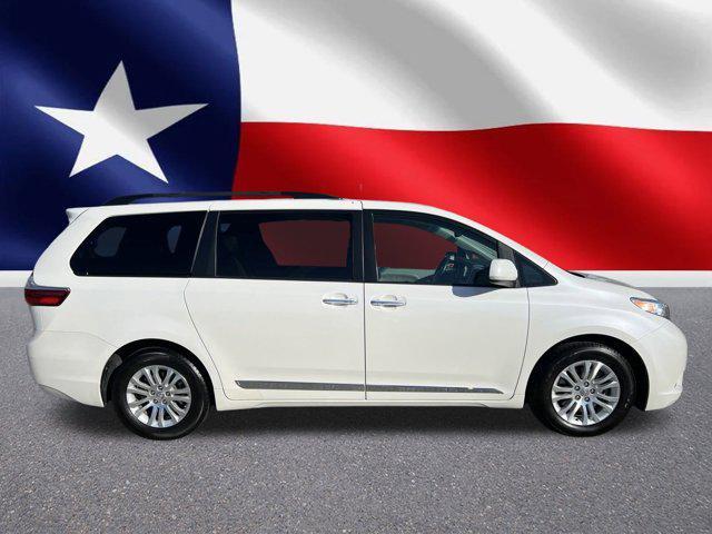 2017 toyota sienna xle