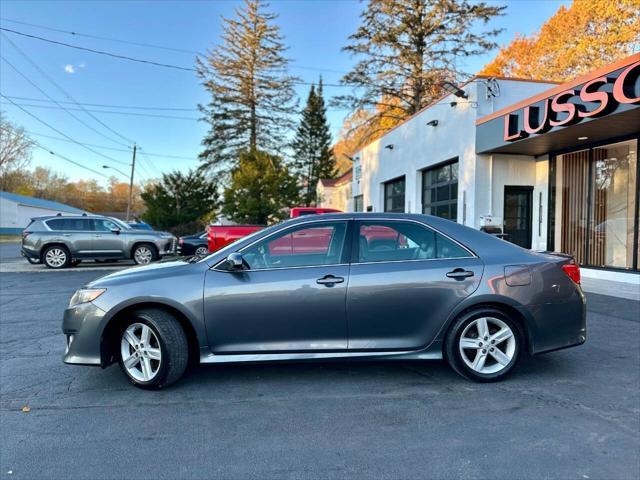 2014 toyota camry se