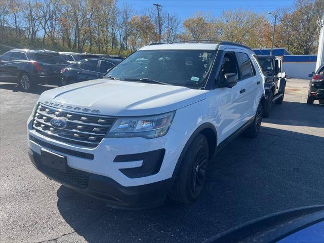 2016 ford explorer base