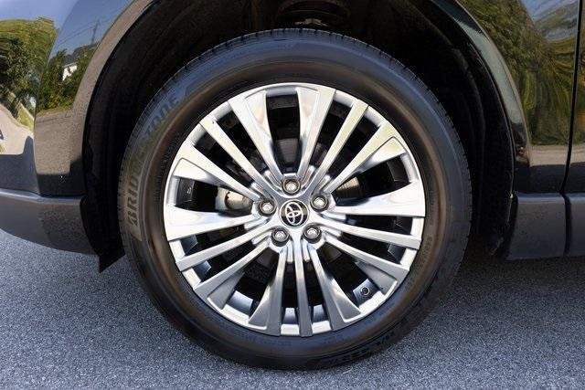 2023 toyota venza xle