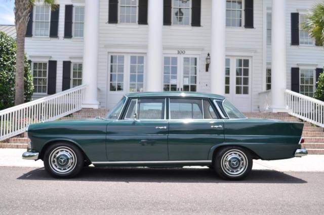 1967 mercedes benz 200-series w110 chassis 230 "heckflosse" fintail