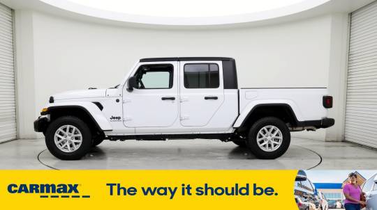 2023 Jeep Gladiator