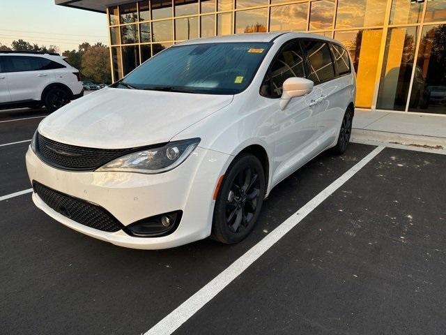 2020 chrysler pacifica touring
