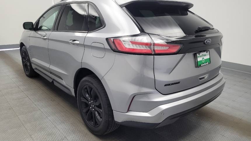 2022 ford edge se