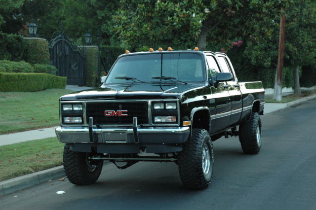chevy crew cab 1 ton 4x4 pick up truck 3500 gmc sierra