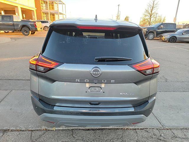 2022 nissan rogue sv