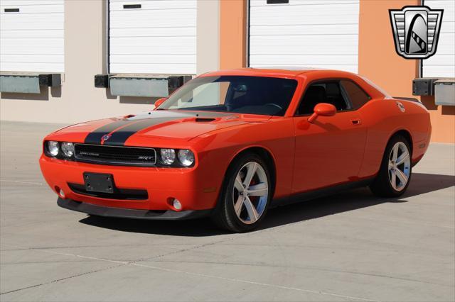 2009 dodge challenger srt8