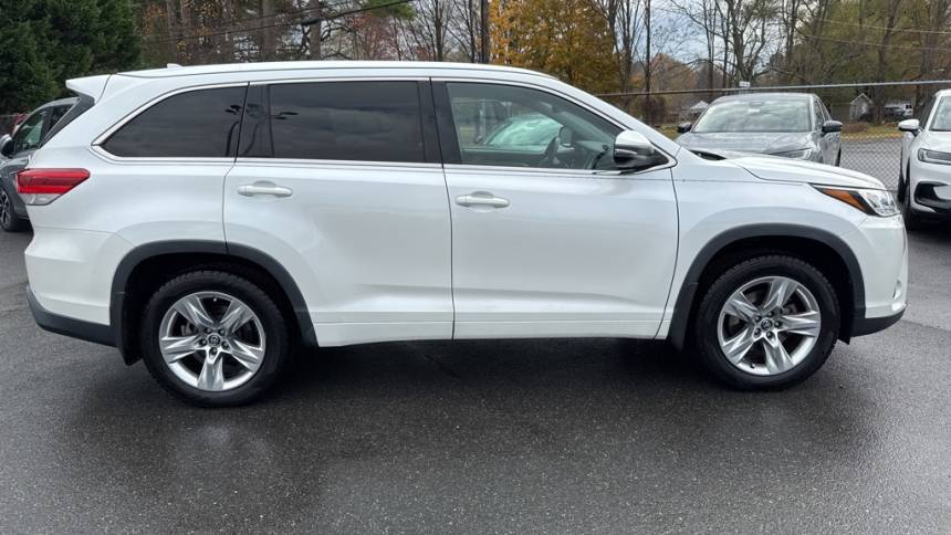 2017 toyota highlander limited