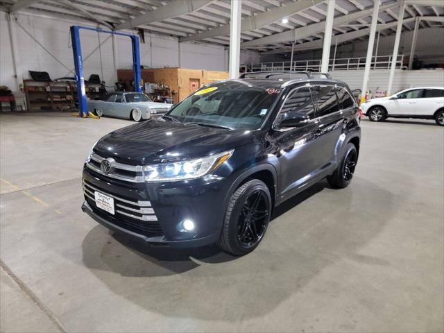 2017 toyota highlander limited