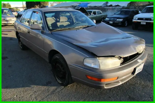 1993 toyota camry le sedan automatic 4 cylinder no reserve