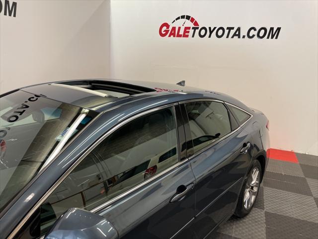 2021 toyota avalon hybrid xle plus