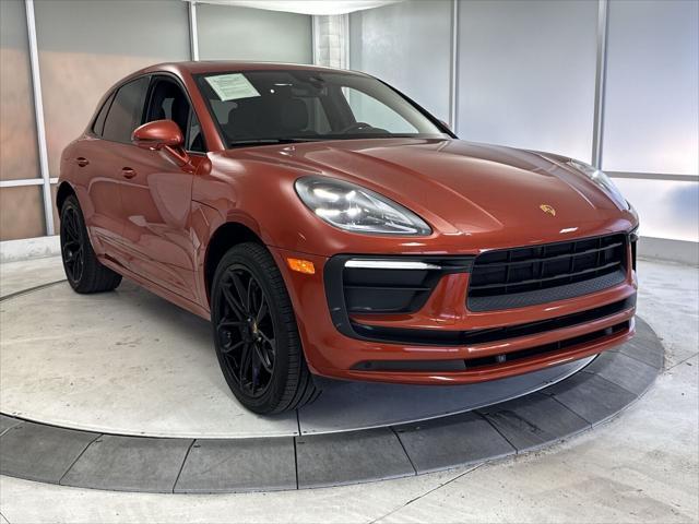 2022 porsche macan base