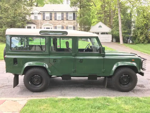 defender 110, 3.5l v8, 5-speed, 4x4, green, original, 9-seater