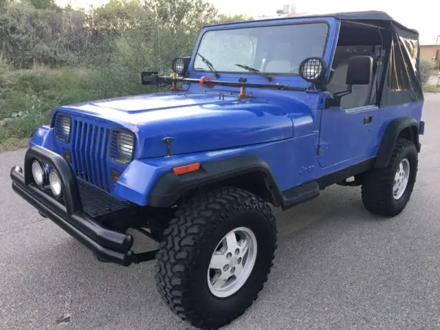 4.2l 6 cylinder 5 speed 4x4 rust free arizona 125k mile survivor rock crawler