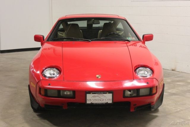 1986 porsche 928s, manual gearbox, sunroof!