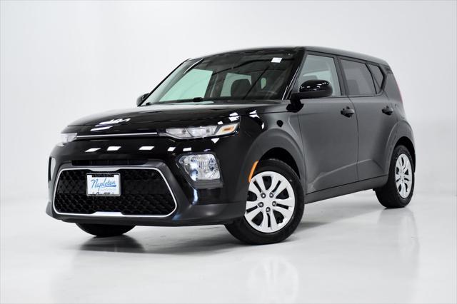 2022 kia soul lx