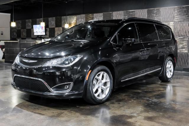 2019 chrysler pacifica touring-l plus