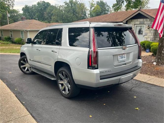 2016 cadillac escalade in valley park, missouri