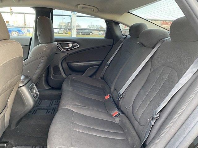 used 2015 chrysler 200 limited monroe, wi 53566 for sale in monroe, wisconsin