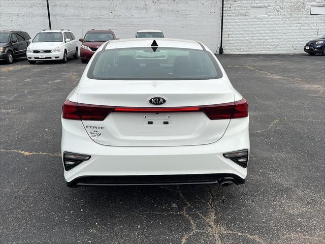 2021 kia forte lxs