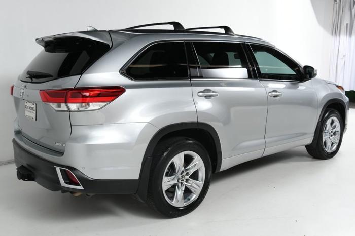 used 2017 toyota highlander fwd v6 nashville, tn 37210 for sale in nashville, tennessee