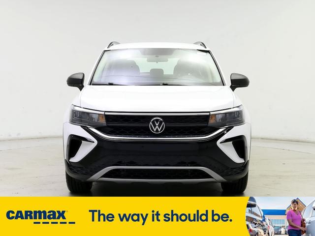 2022 volkswagen taos s