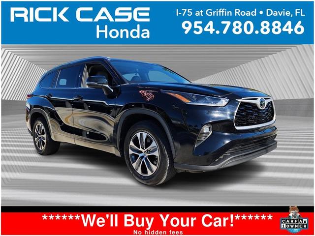 2021 toyota highlander xle