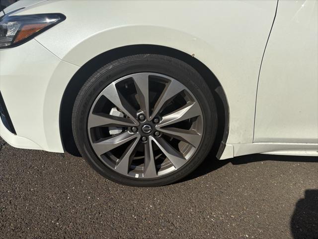 2022 nissan maxima 3.5 platinum