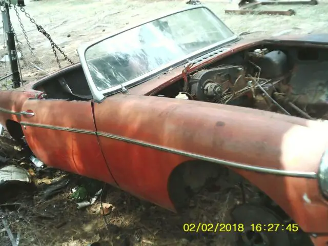 1966 mgb body tub lots of good metal great potential for restoration