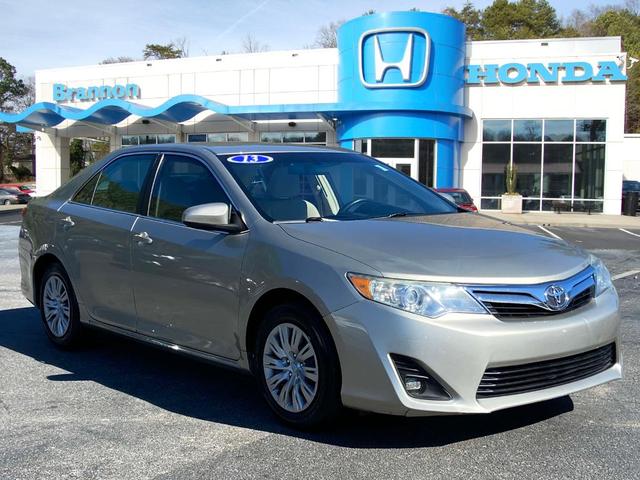 2013 toyota camry le