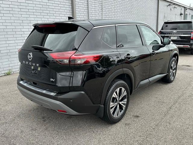 2021 nissan rogue sv