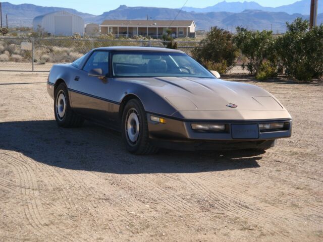 beautiful classic 1984 chevrolet corvette c4 - price $9,000.00