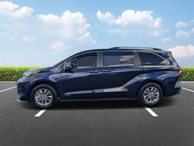 2021 toyota sienna xle