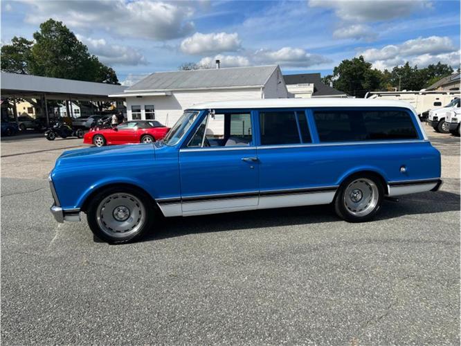 1971 gmc suburban in springfield, massachusetts