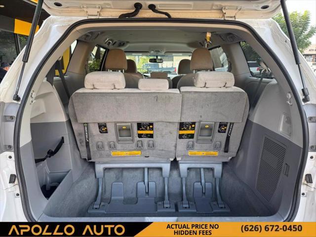 2014 toyota sienna le