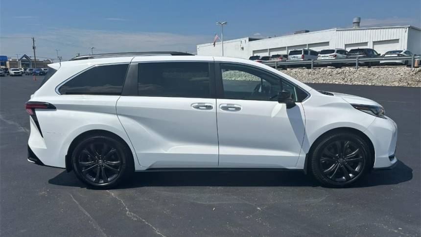 2022 toyota sienna xse 7-passenger