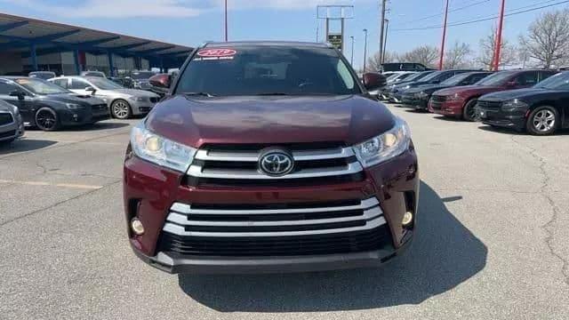 2019 toyota highlander xle sport utility 4d in indianapolis, indiana