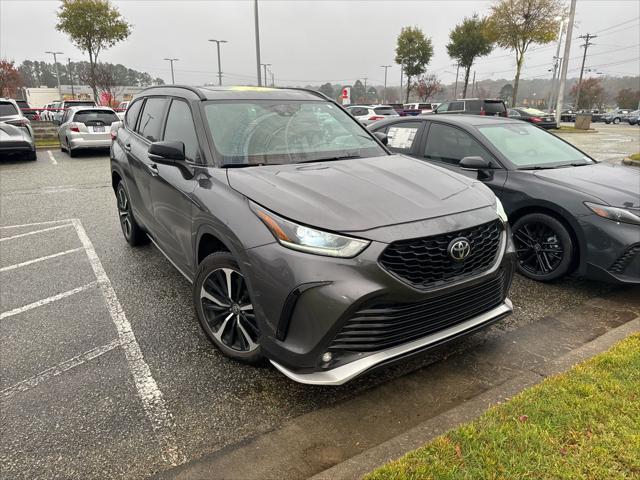 2021 toyota highlander xse