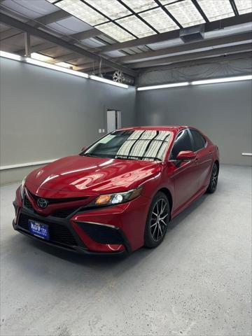 2022 toyota camry se