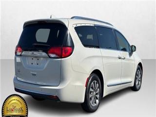 2019 Chrysler Pacifica touring l plus