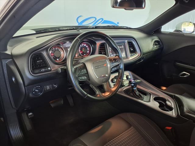 2023 dodge challenger sxt