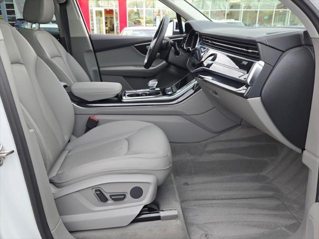 2024 audi q7 55 premium plus